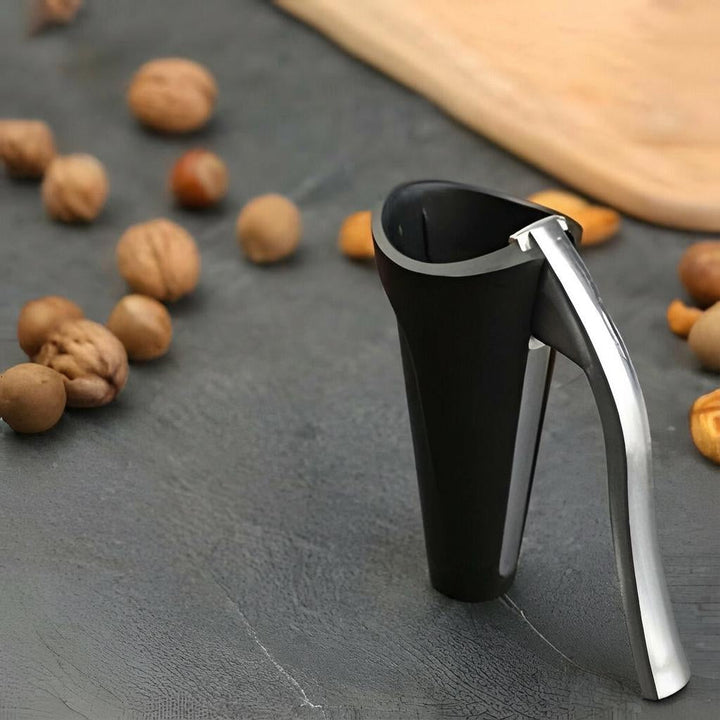 Ergonomic Nutcracker With Lever Mechanism